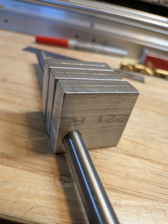 Boom drive pivot block support