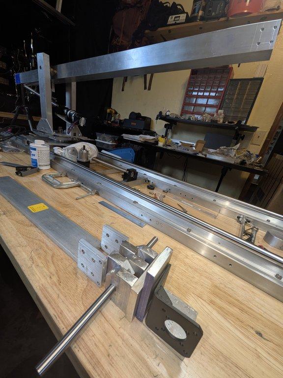 Boom End Mockup: Hinge, Mount Blocks & Pan Drive